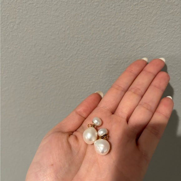 Mejuri Bold Pearl Drop Earrings - Picture 4 of 4